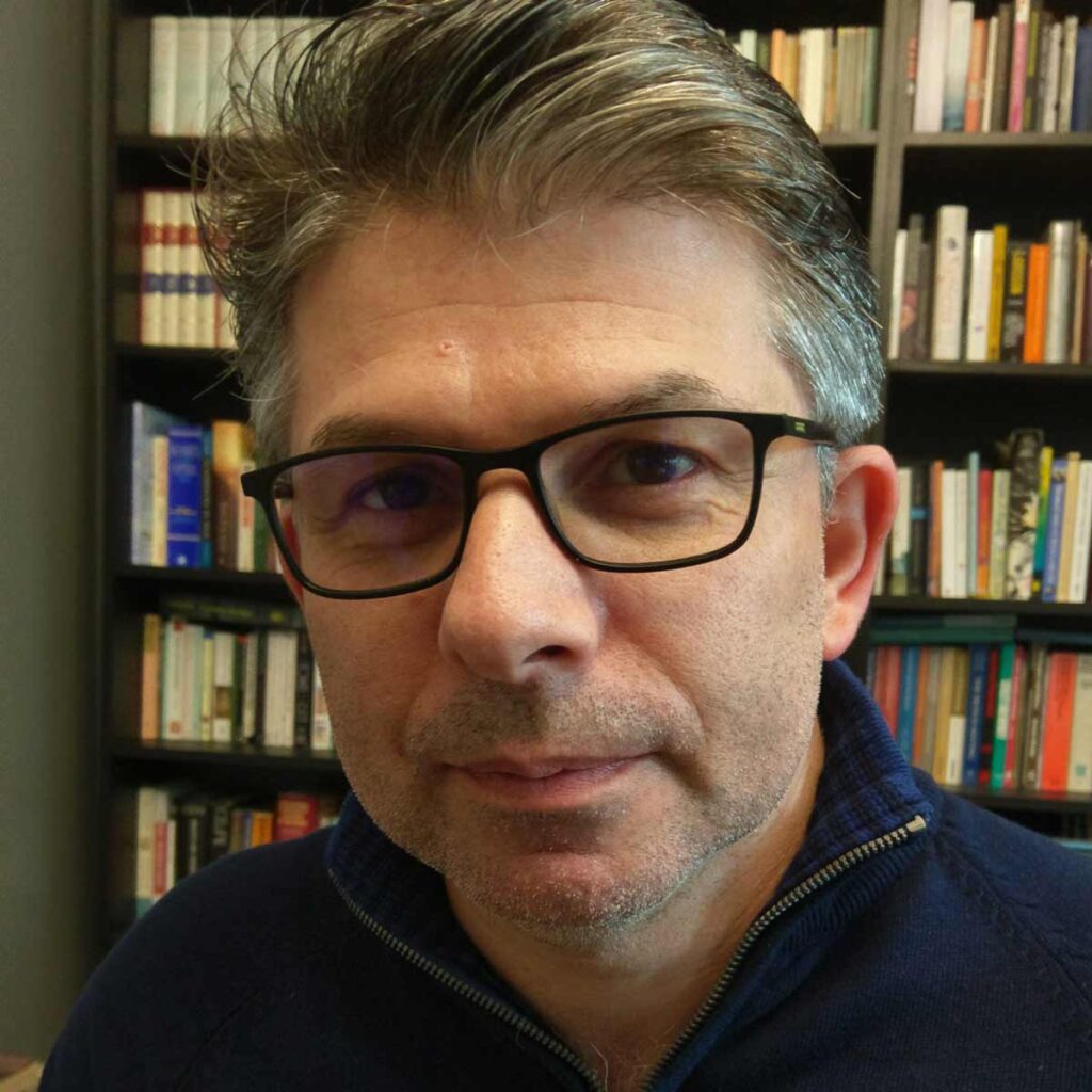 Fractional CMO - Philip Rothfield, Director